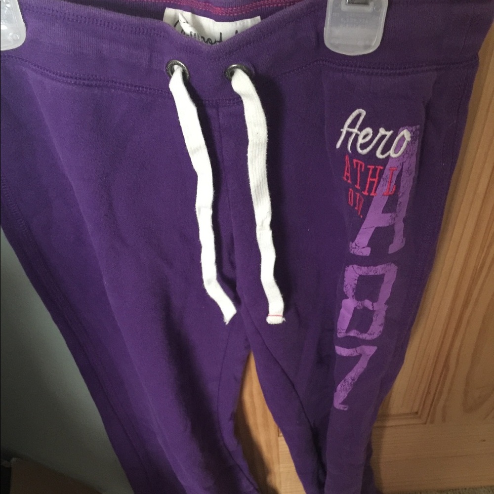 Aéropostales purple sweats